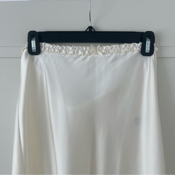 Zara Satin Skirt - Picture 4 of 6
